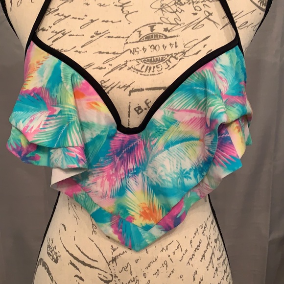 **Rare Find**Pink by Victoria Secret bikini set - Picture 3 of 15